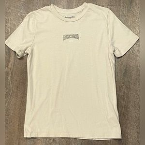 Abercrombie kids cream graphic tee. NWOT.